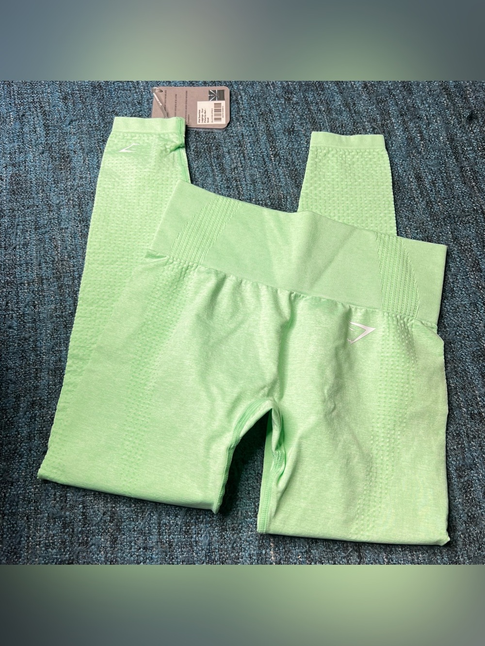 Gymshark Vital Seamless Leggings in Sour Pistachio Women's Size Small NWT - Picture 4 of 6
